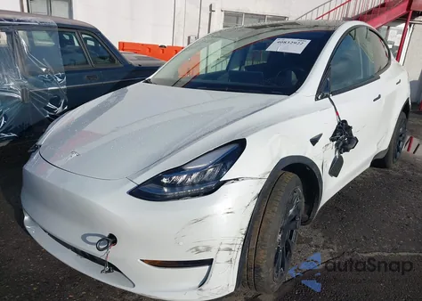 2022 Tesla Model Y Long Range Dual Motor All-Wheel Drive from USA, damaged, VIN 7SAYGDEE4NF571738